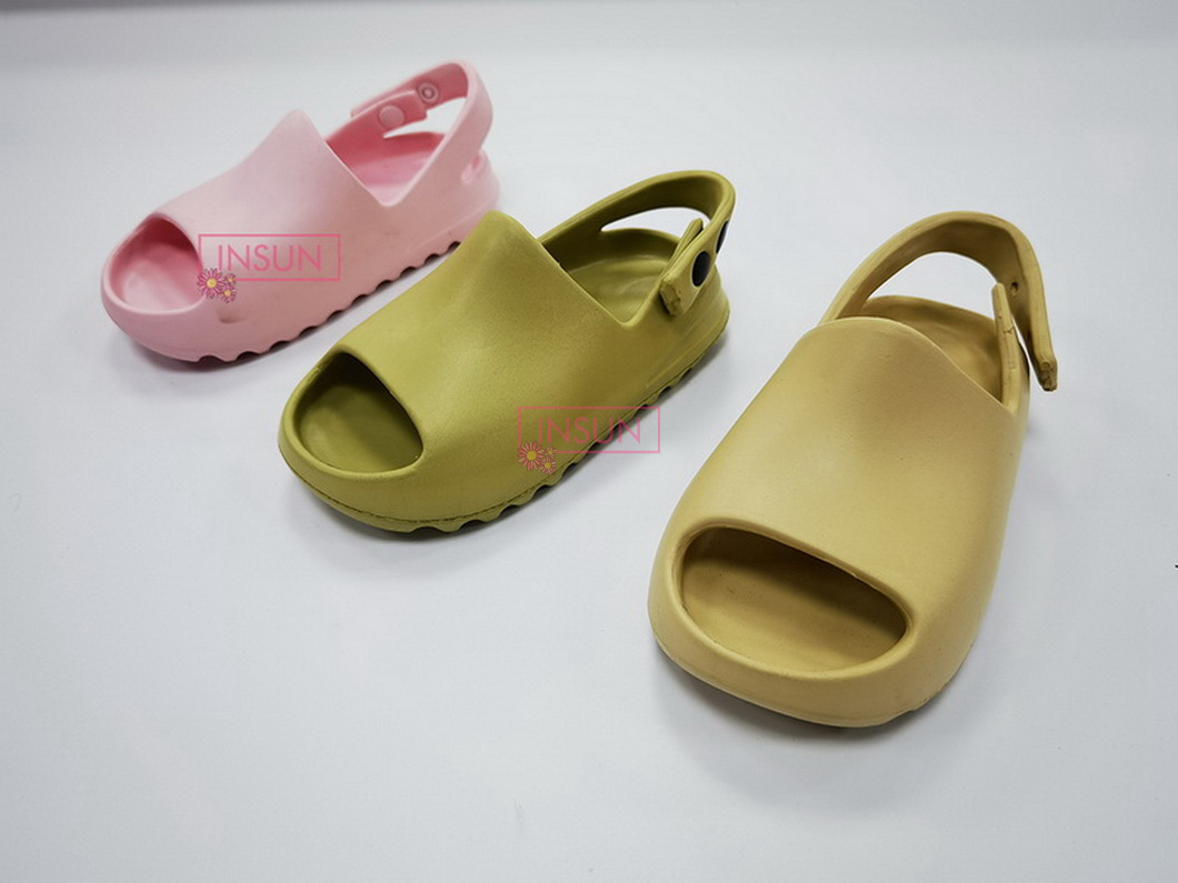 CHILD CLOG