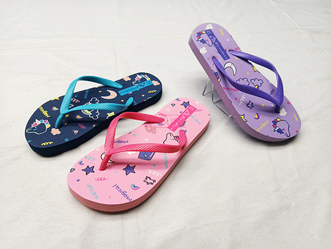 FLIP FLOPS